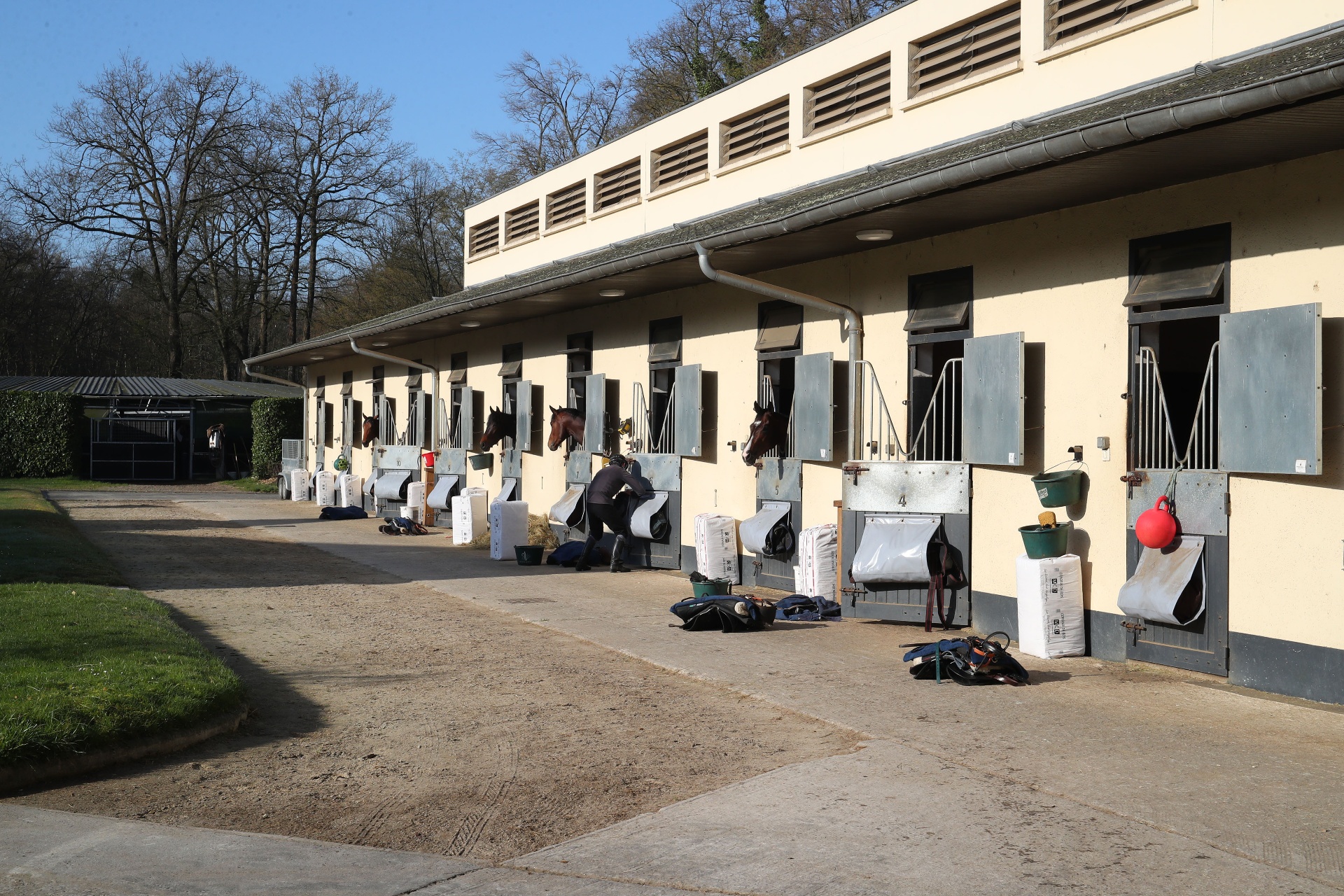 Carrefour du Mont de Pô — vue de la cour principale
