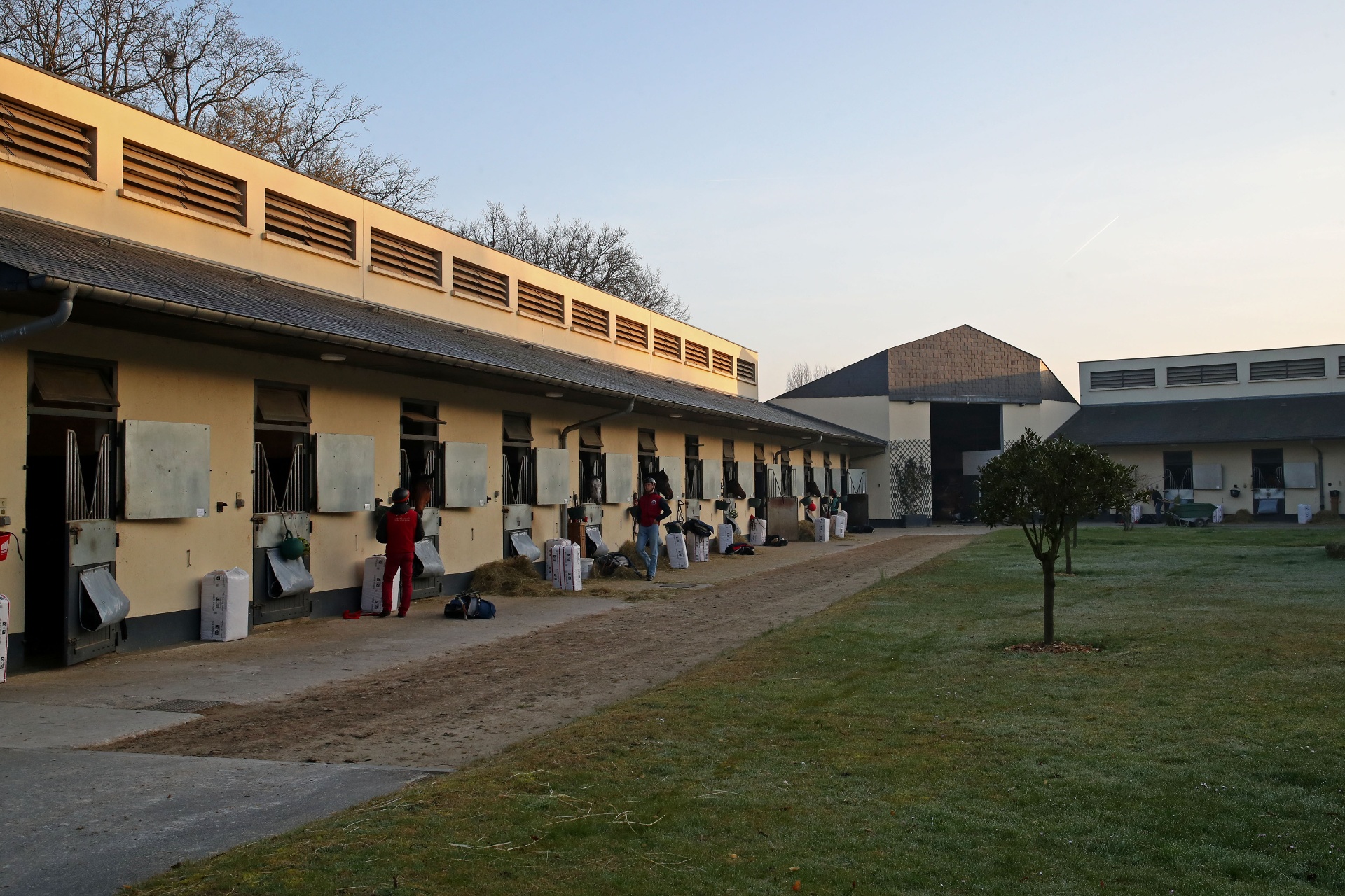 Cour principale au lever du jour
